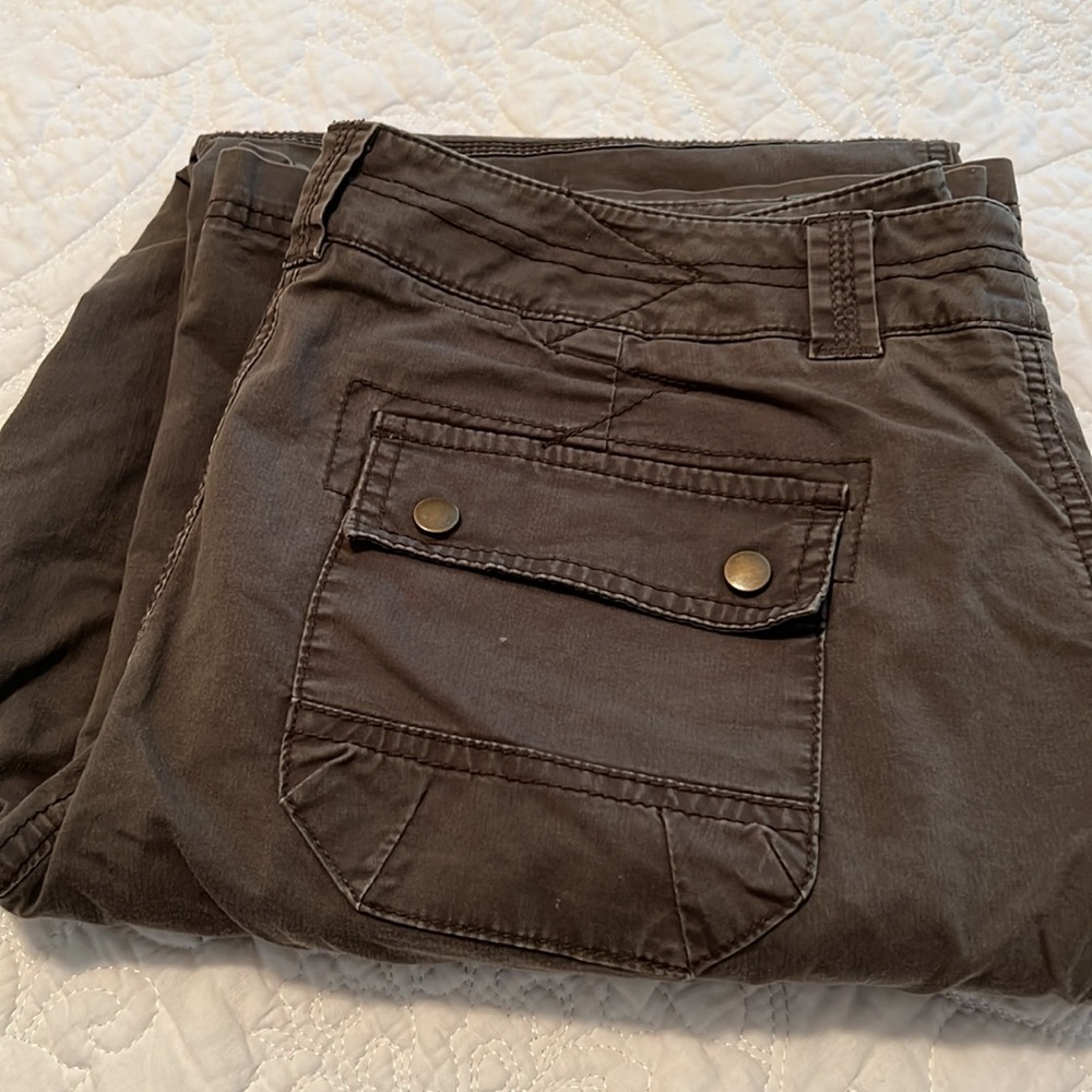 Courtenay Cargo Pants Women’s Size 12. - Picture 10 of 15